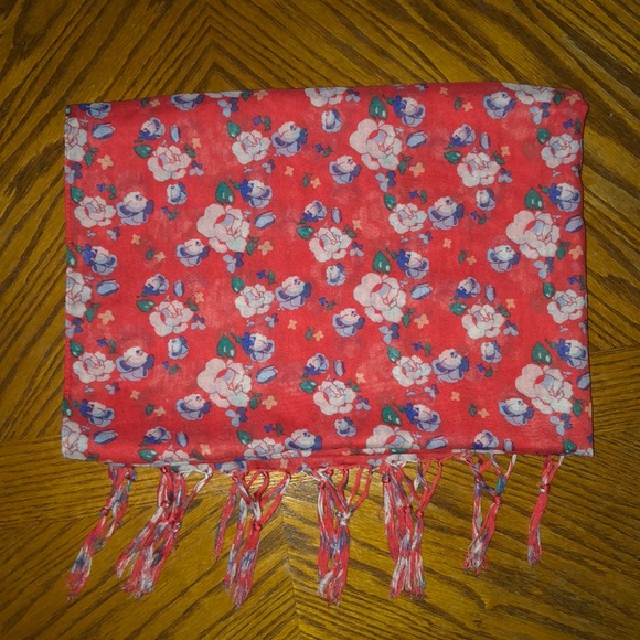 American Eagle Outfitters Accessories - Aerie American Eagle lightweight floral scarf